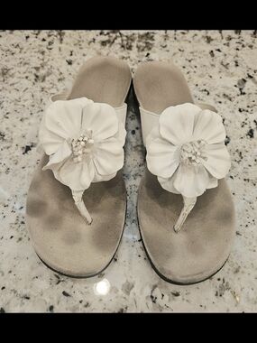 White Floral Thong Sandals for Women